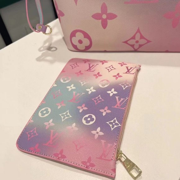 💎✨AUTHENTIC✨💎 Louis Vuitton  bag"M41177 ""Cerise Red Monogram coated canvas Na - Picture 3 of 7